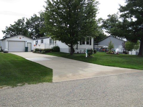Photo of 3287 Comanche Trail, Mills Township, MI 48661 (MLS # 77080073959)