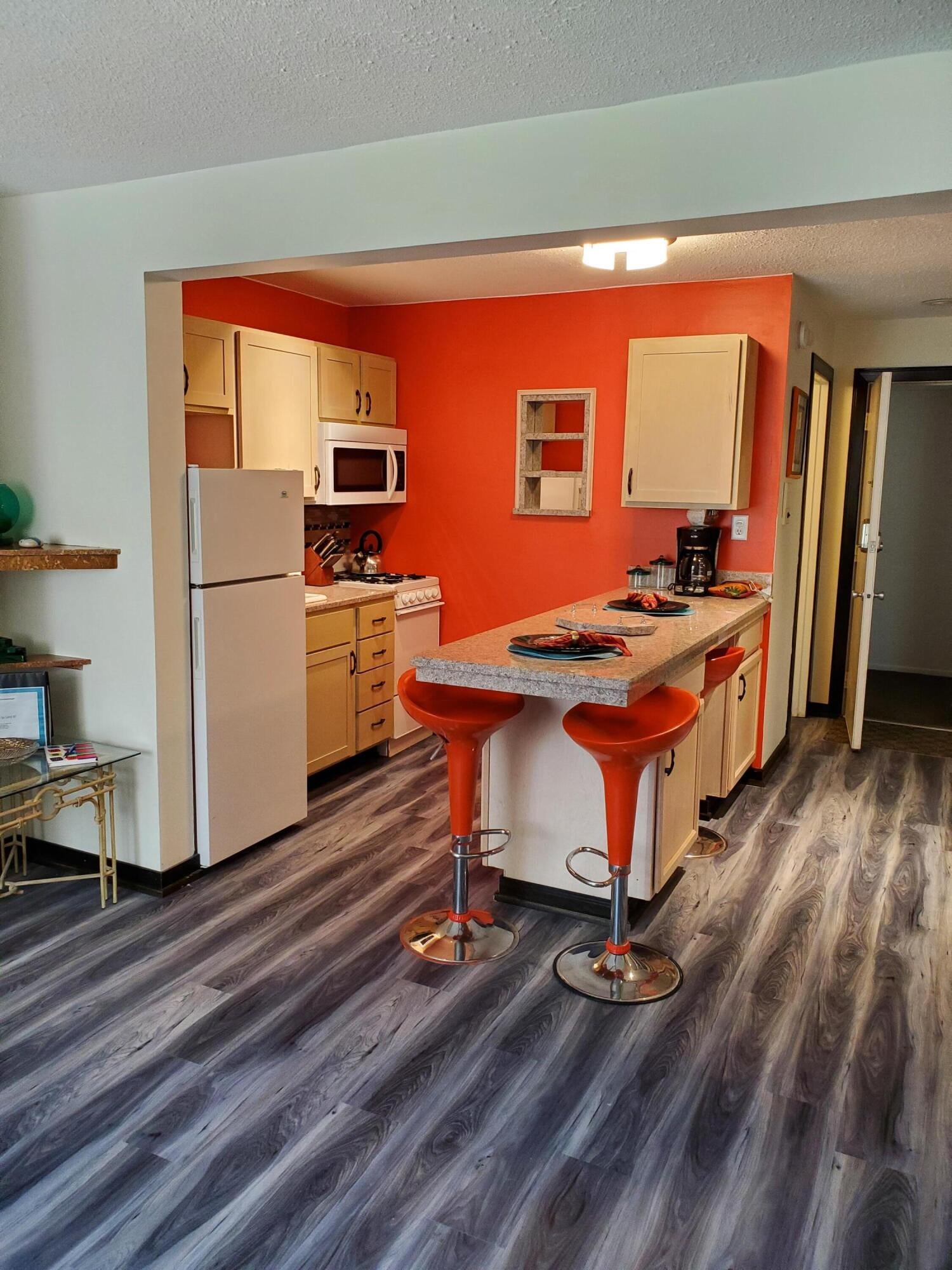 225 N Shore Drive 006