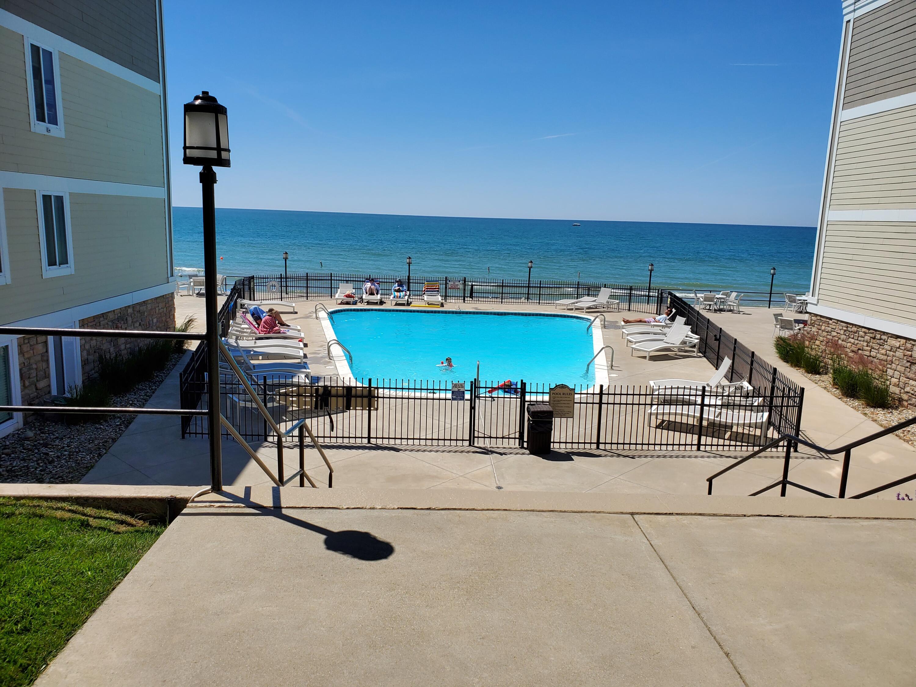 225 N Shore Drive 006