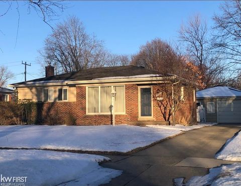 22886 Frederick Street Farmington City MI 48336