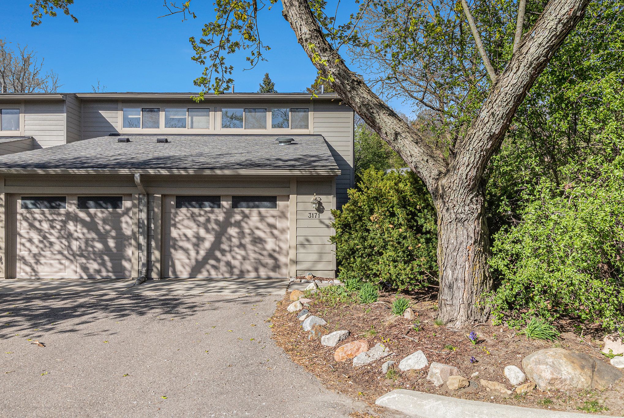 3171 Lakehaven Drive