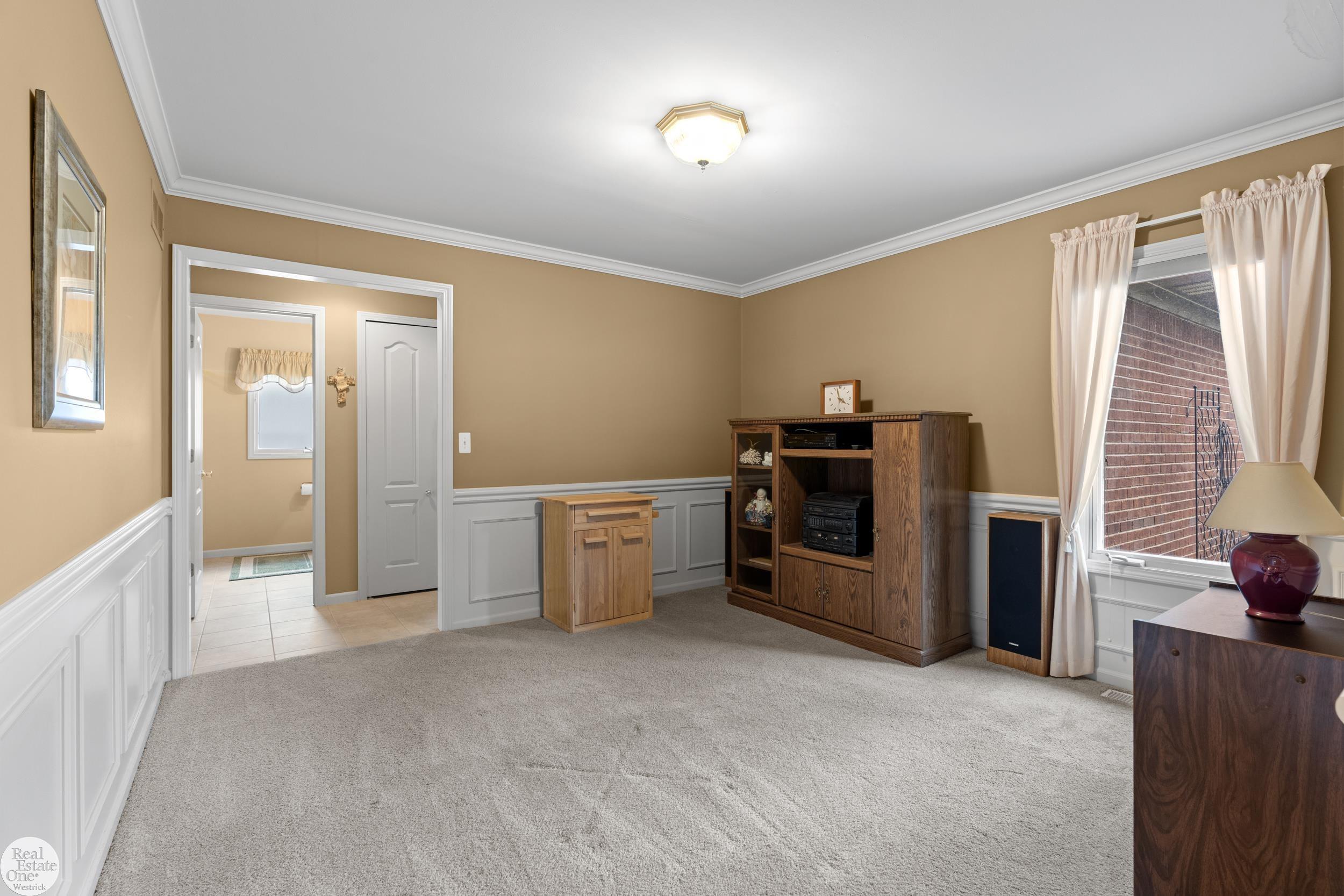 53439 Meadow Creek Drive