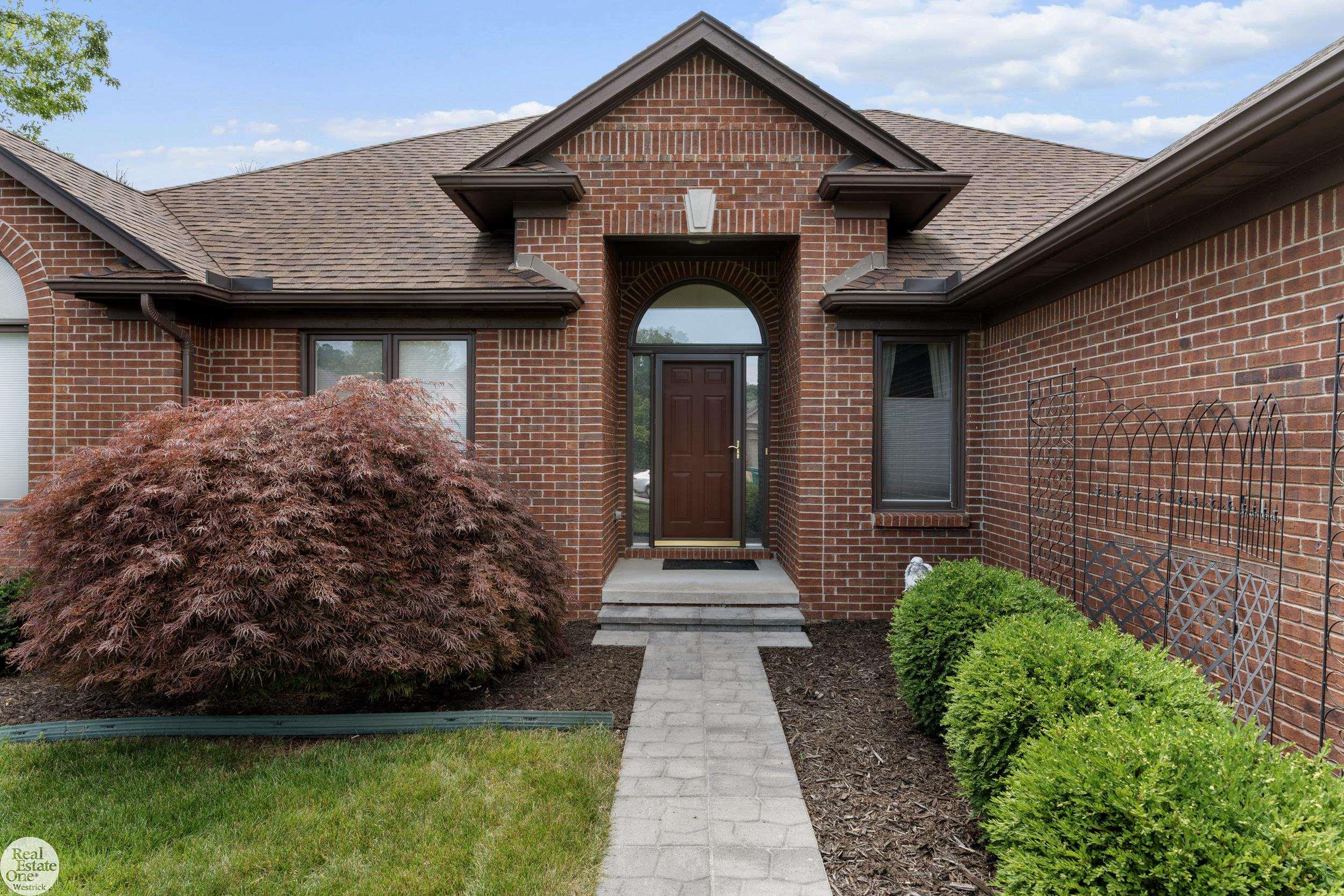 53439 Meadow Creek Drive