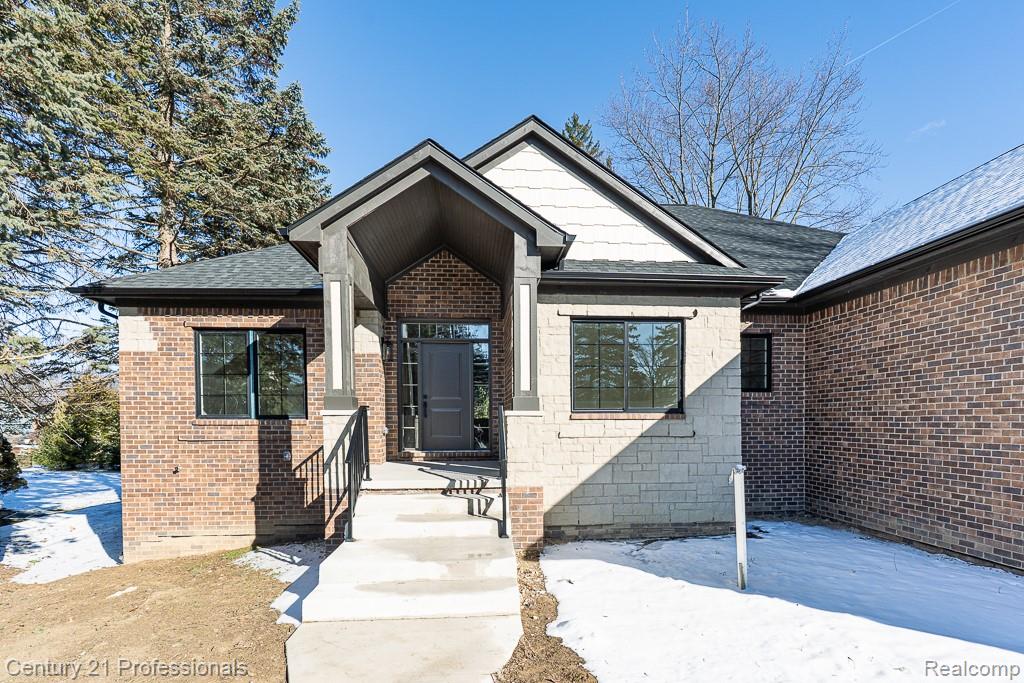 53242 Eastbourne Drive