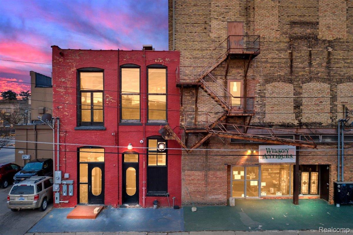 127 S Union Street