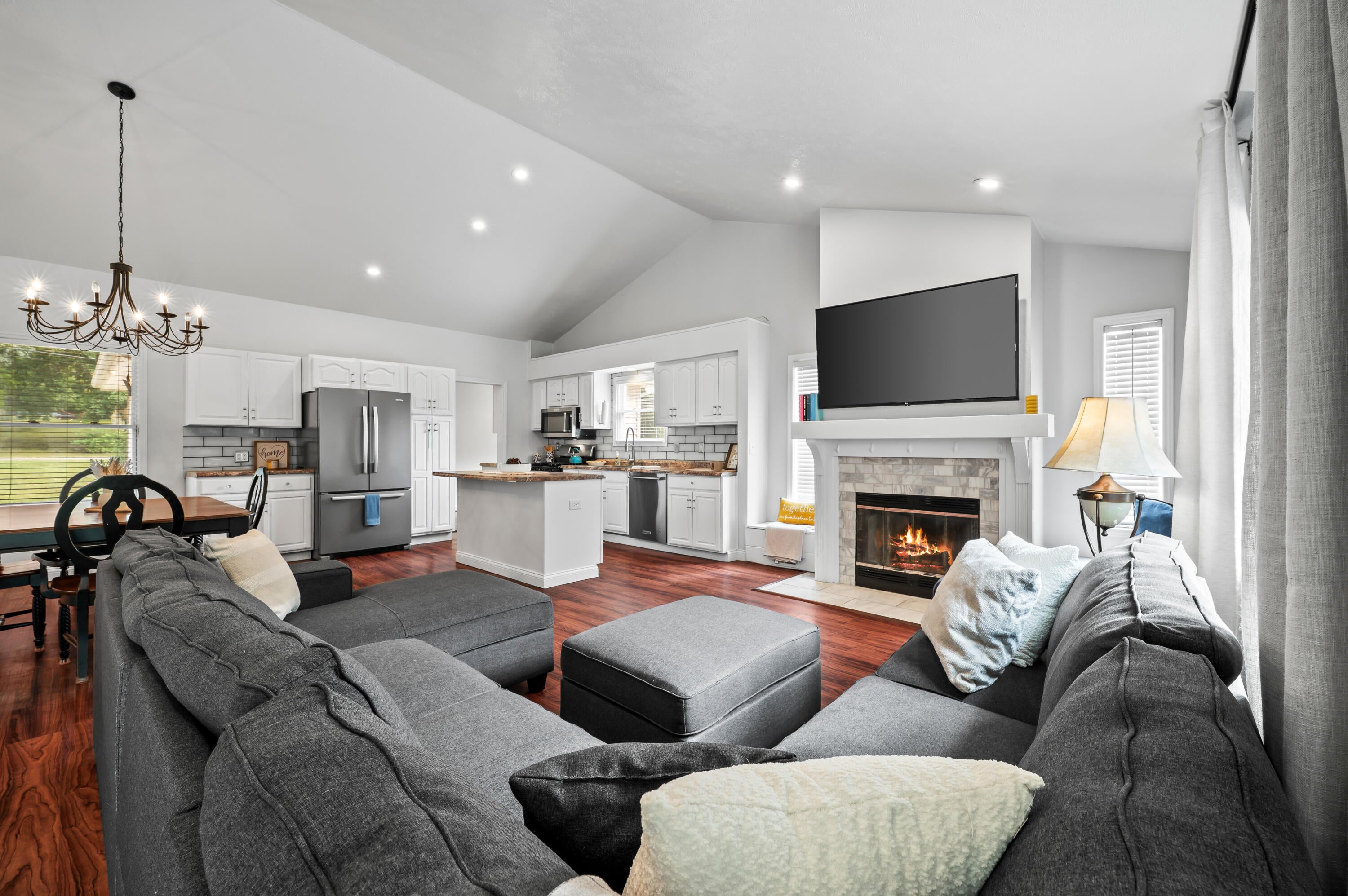 1148 Carberry