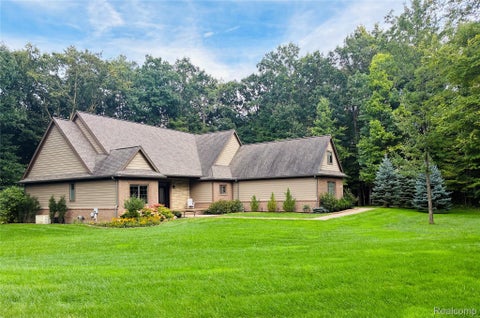Photo of 3640 Trefoil Trail, Groveland Township, MI 48462 (MLS # 20261076785)