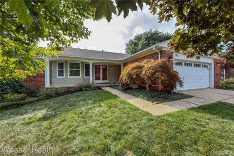 Photo of 2096 Winchester Road, Rochester Hills City, MI 48307 (MLS # 20261066122)