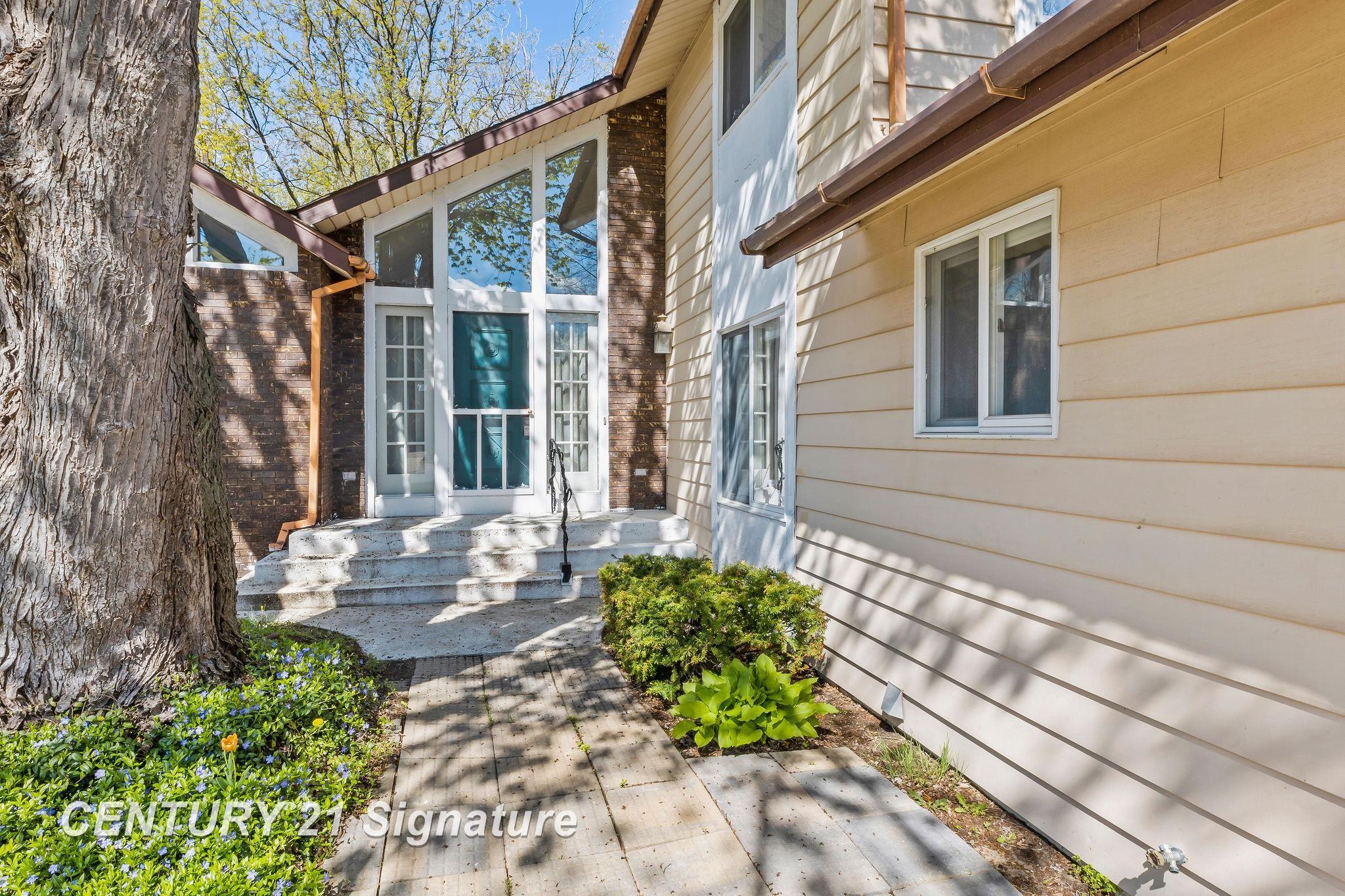 5813 Sturgeon Avenue