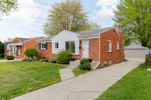 29224 BOSTON Street St Clair Shores City Macomb MI 48081