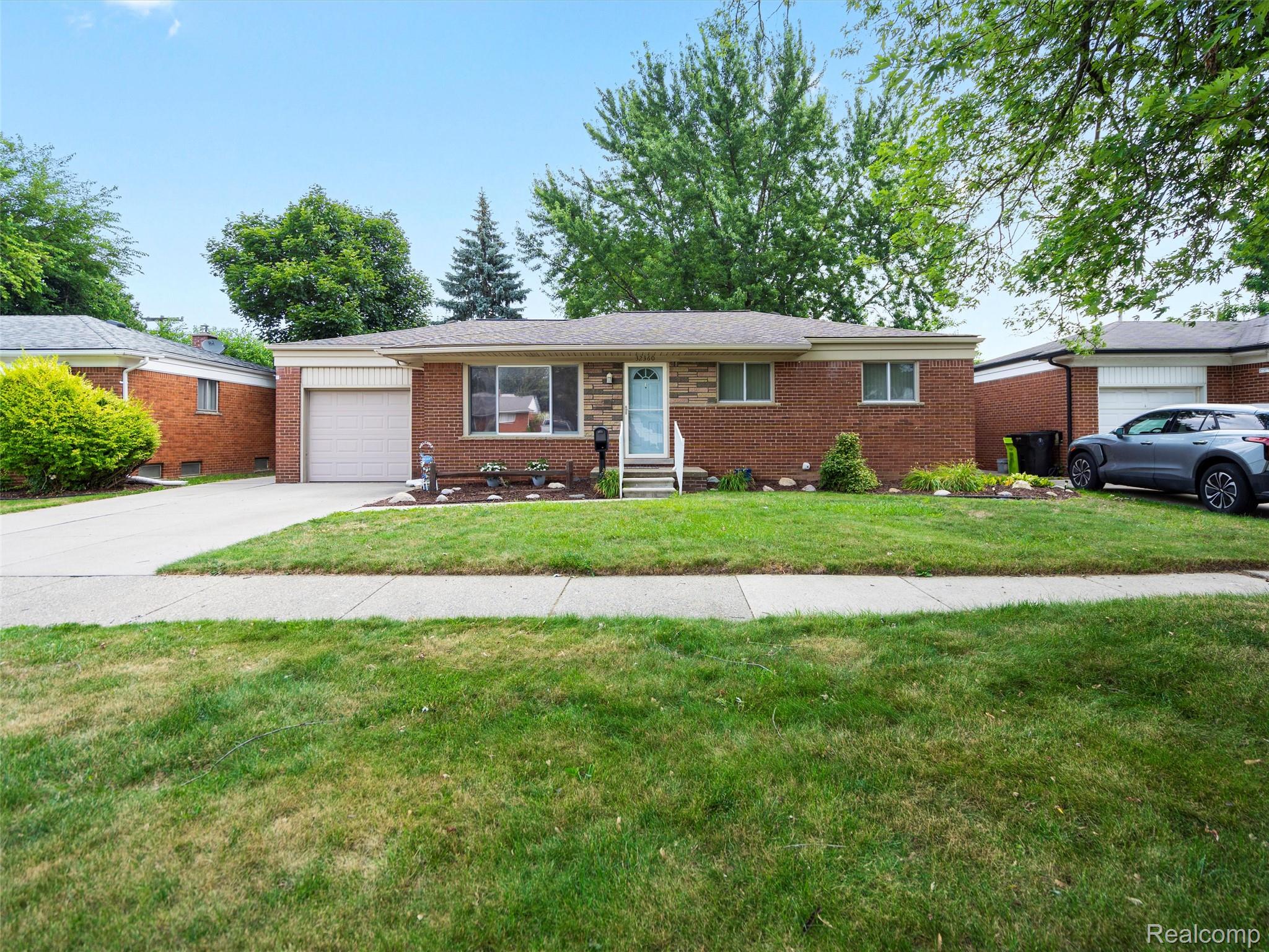 32360 Kelly Road