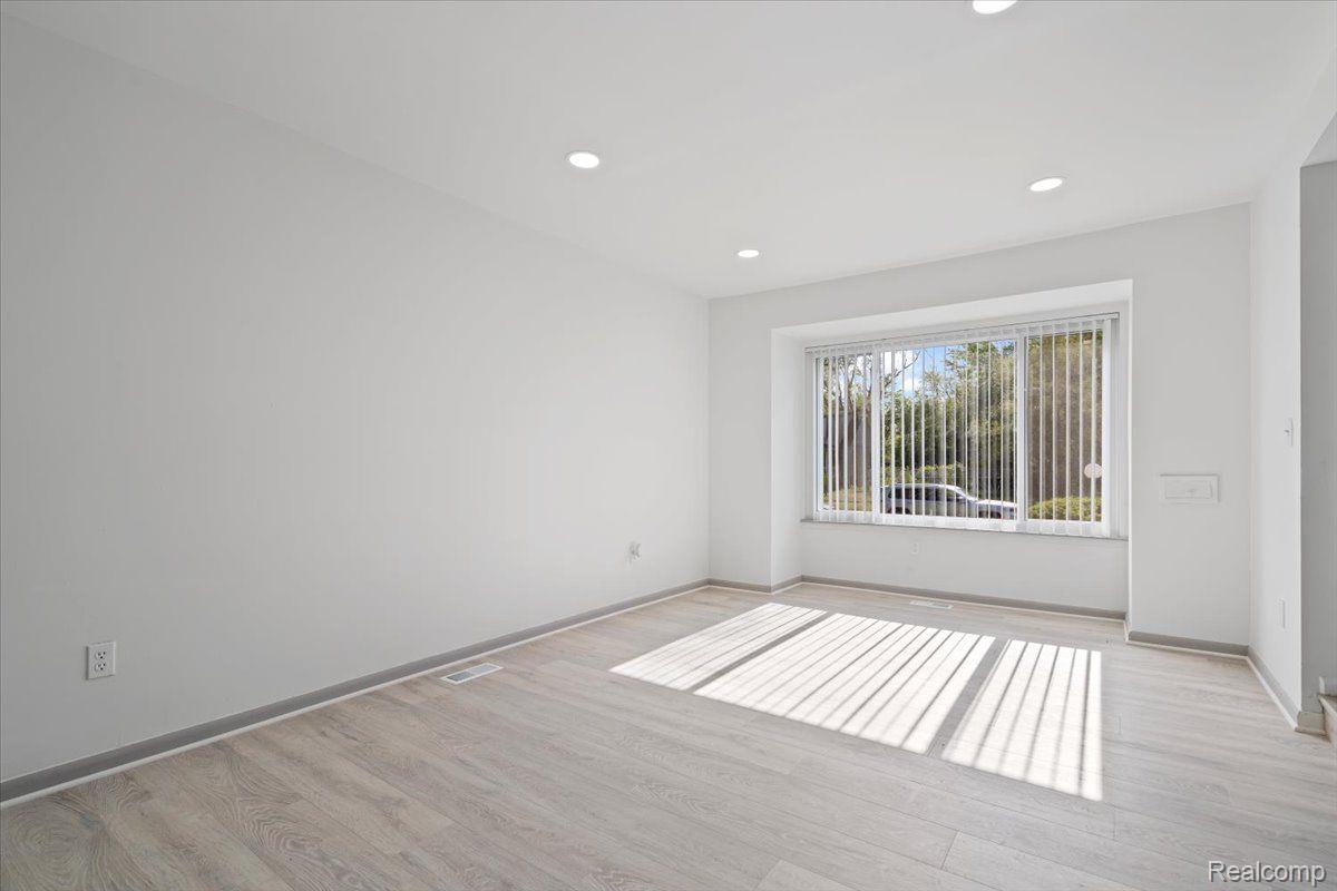 21078 MITCHELLDALE Avenue