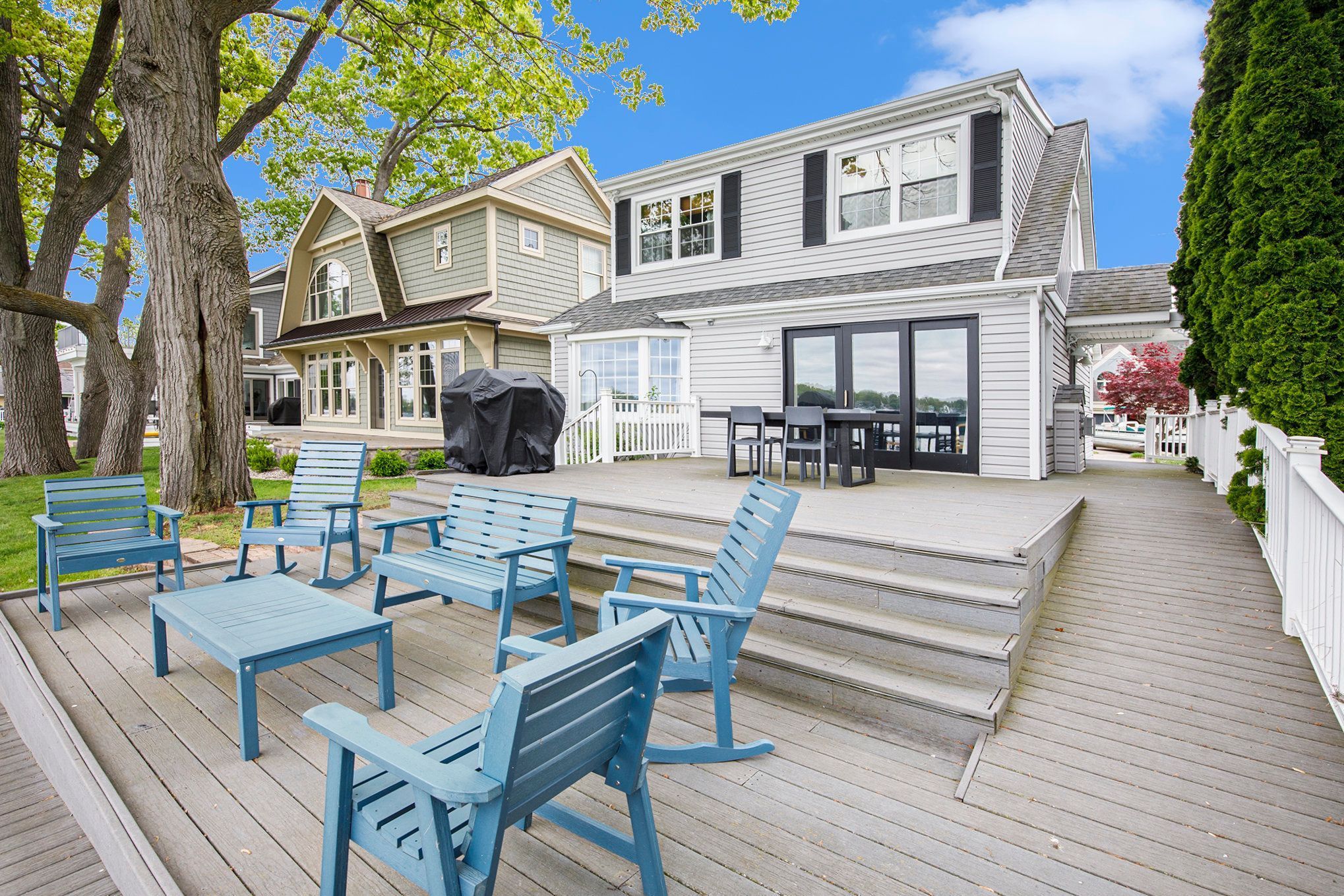 13147 LAKE SHORE Drive