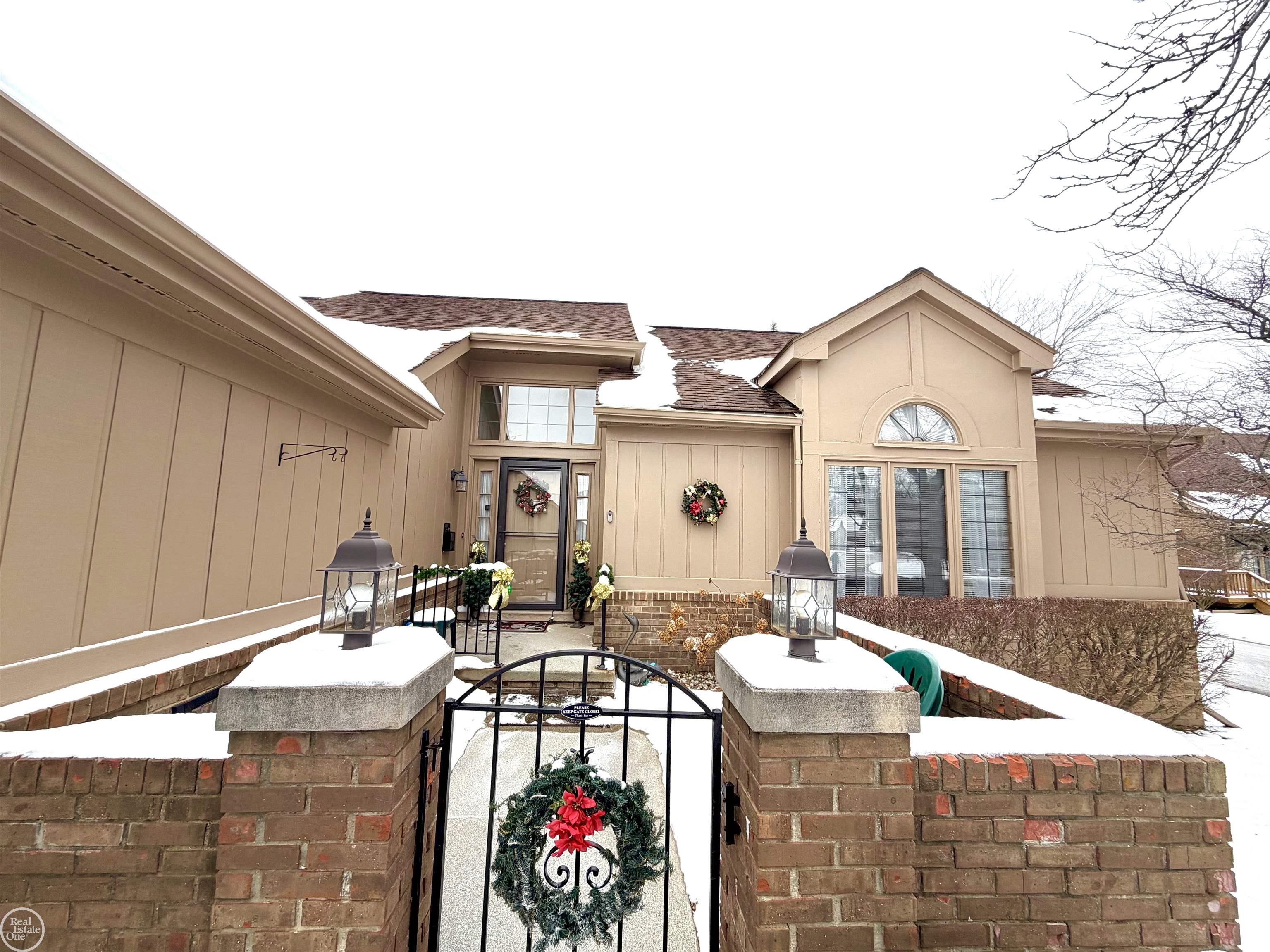 37884 N Laurel Park Drive