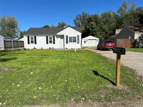 Photo of 1446 Stephens Avenue, Flint Charter Township, MI 48507 (MLS # 20261007818)