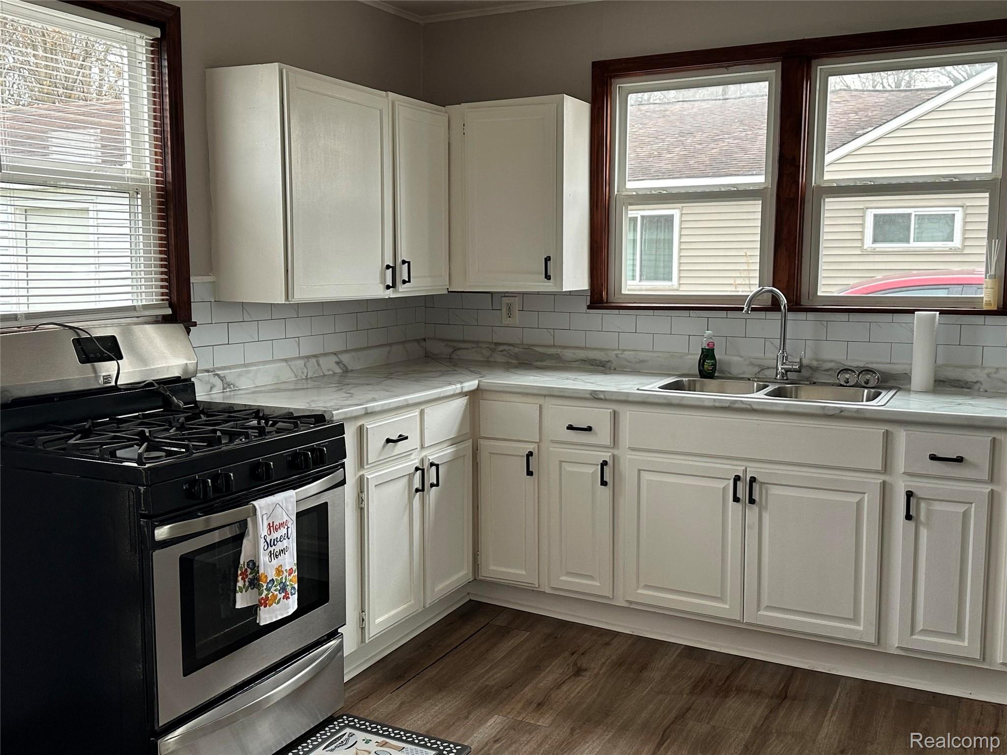 1446 Stephens Avenue