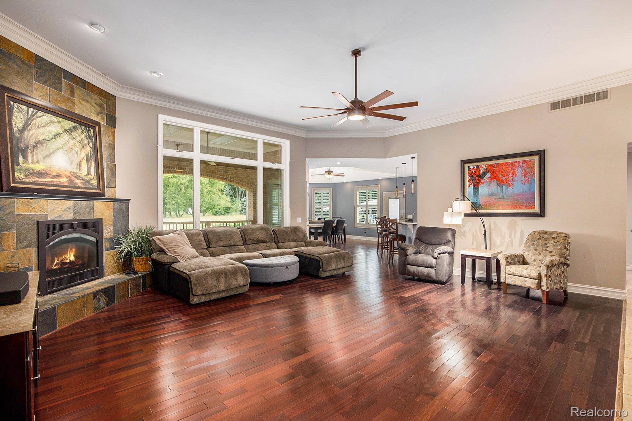 8670 Country Manor Drive