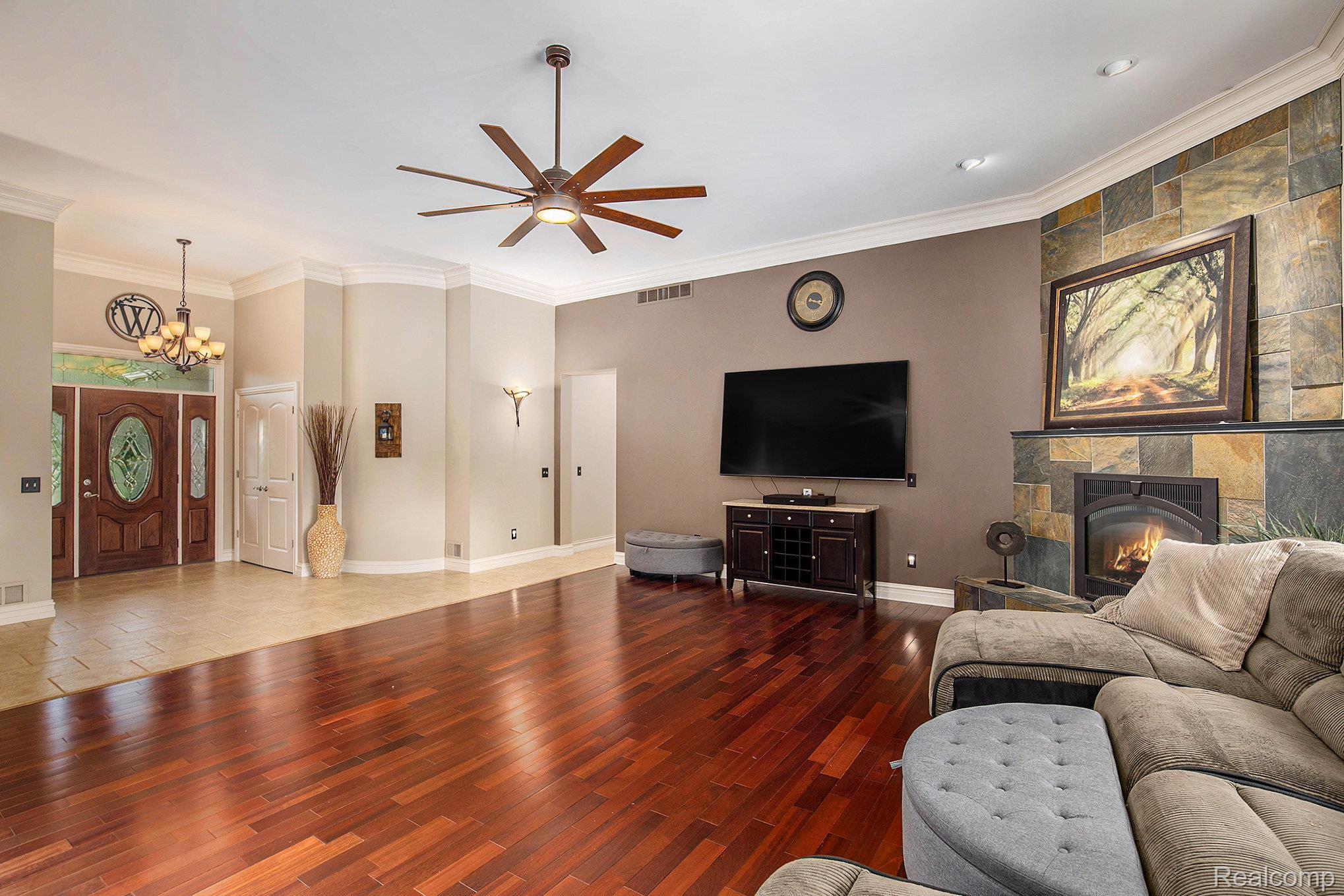 8670 Country Manor Drive