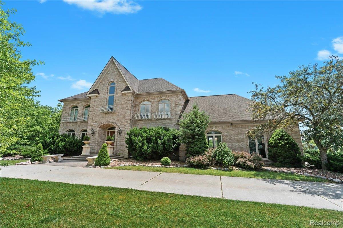 7374 Fox Hill Lane