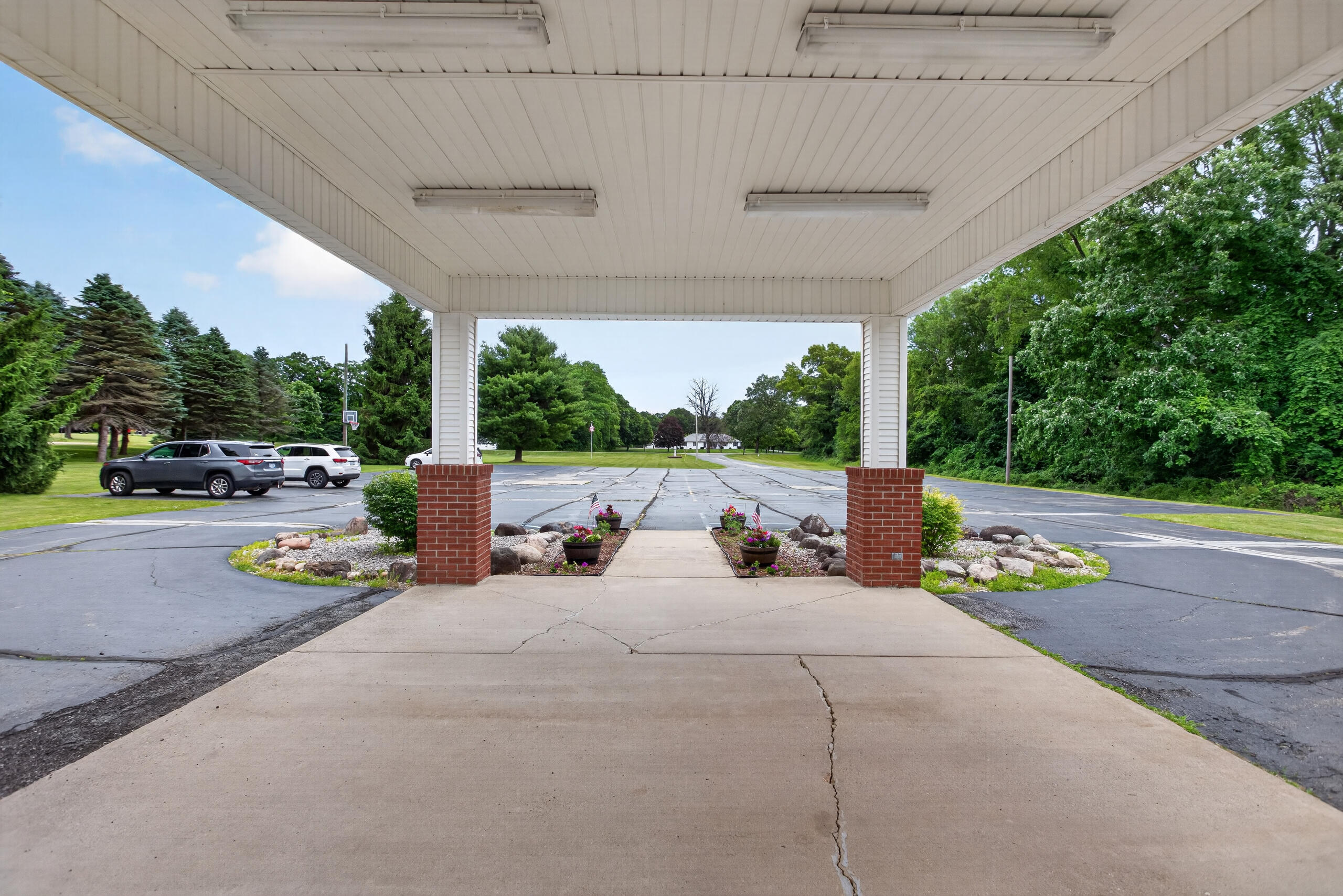6000 Reynolds Road