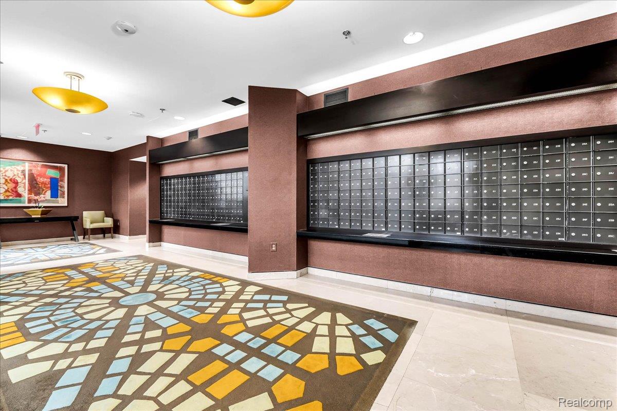 1001 W Jefferson Avenue 9c