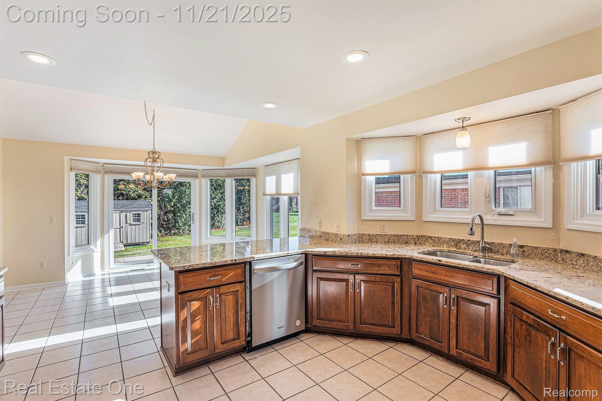 48082 Prestwyck Drive