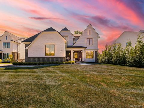 7303 Brookside Village Court Bloomfield Hills City MI 48301