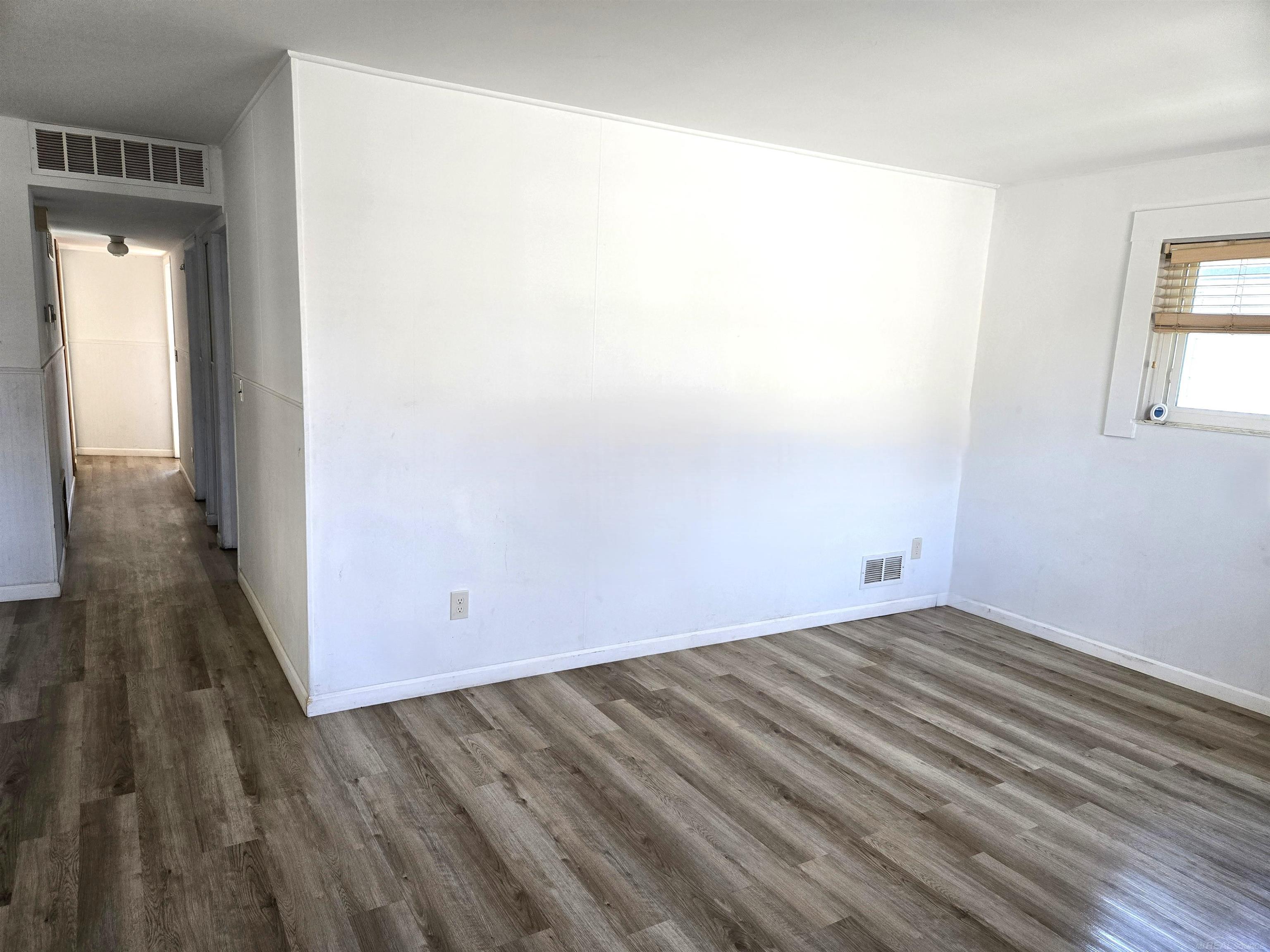 1186 E Harwood Avenue