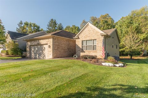 9970 Whispering Woods Drive Hamburg Township MI 48169