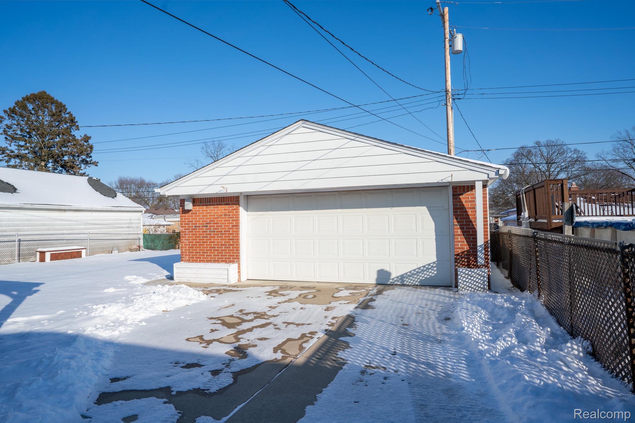 1773 Lakeview Street