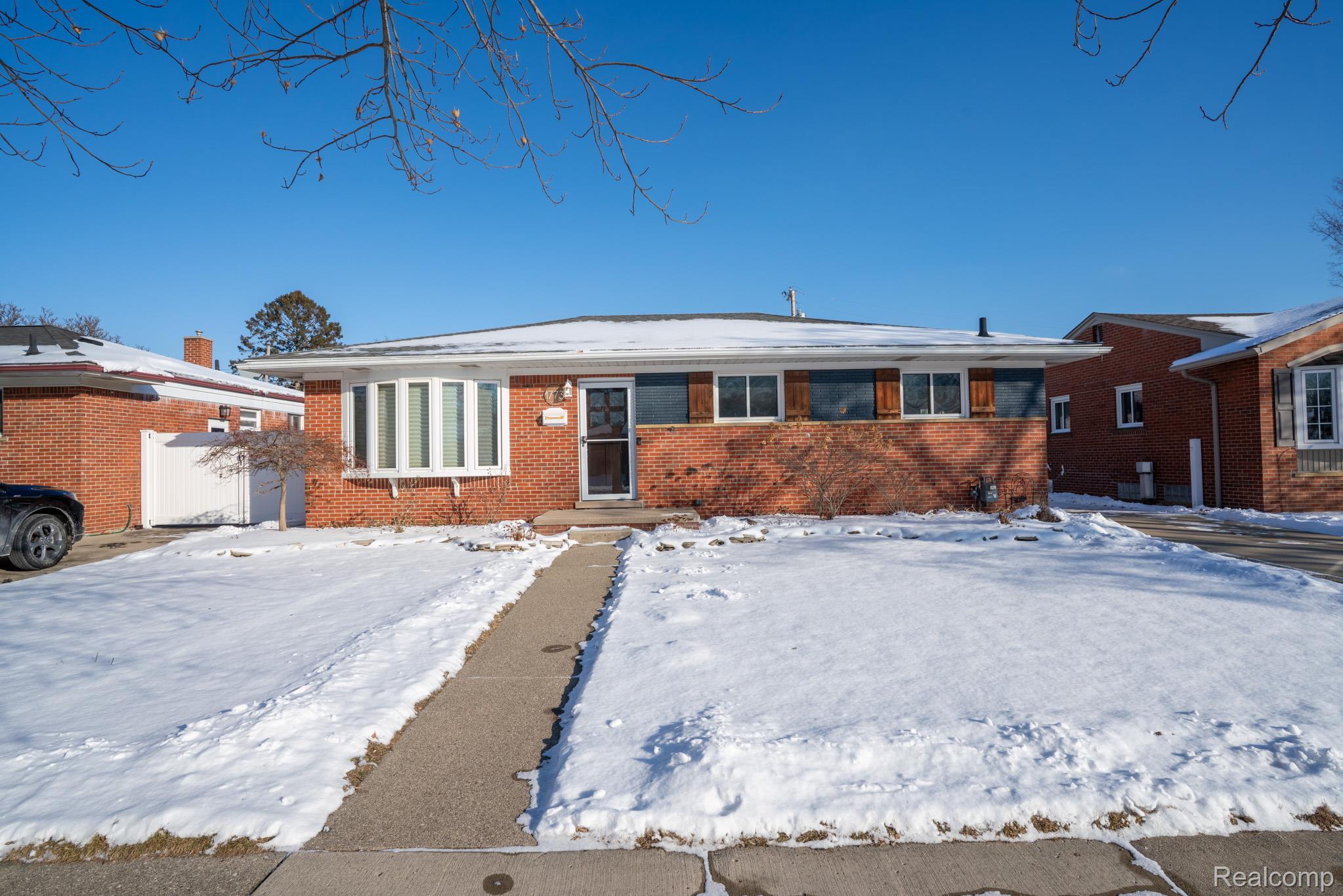 1773 Lakeview Street