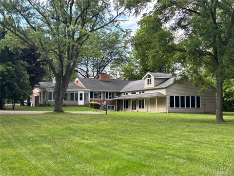 Photo for 830 W Gilford Road