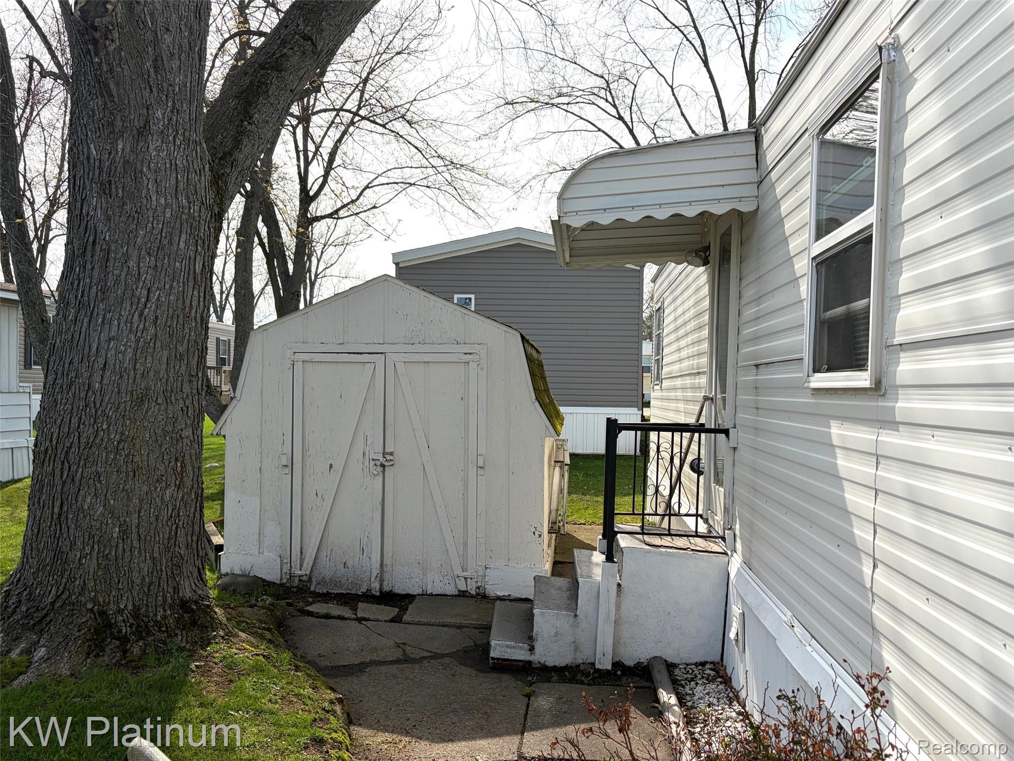 50 Mack Ave 71