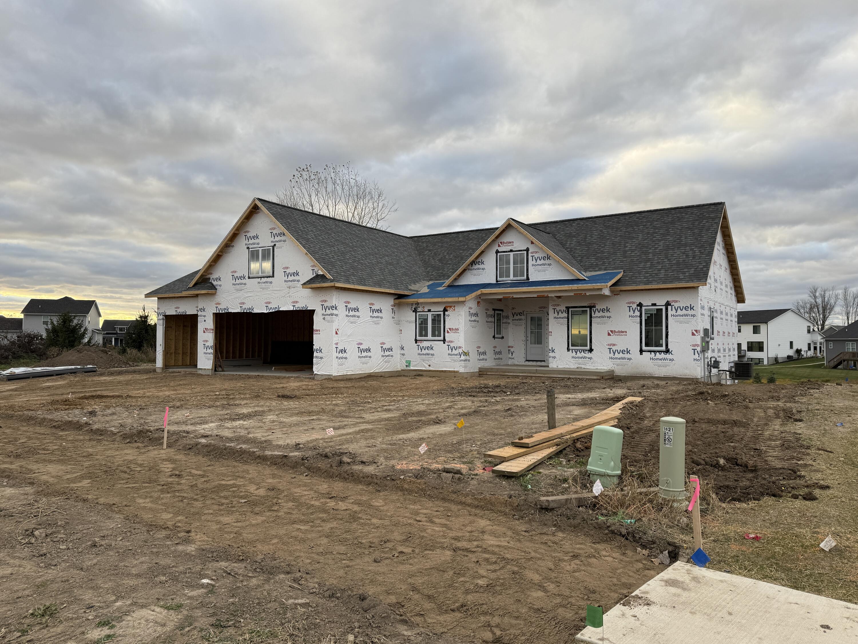 1821 Stratford Lane NW