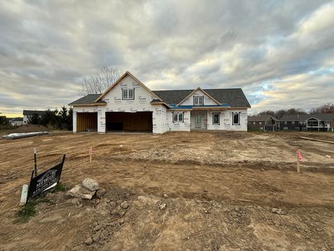 1821 Stratford Lane NW Walker City MI 49534