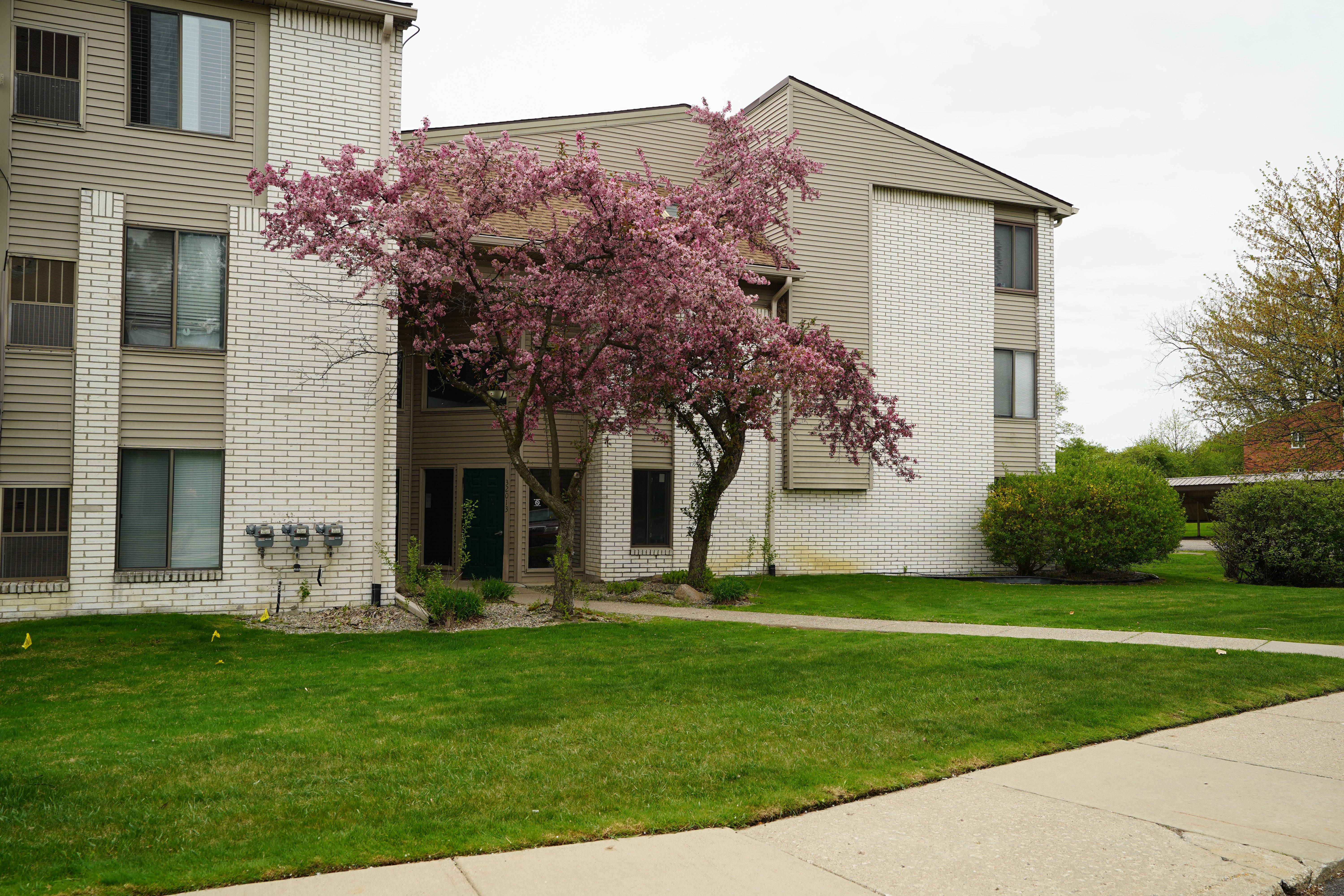 32013 W 12 MILE Road 306