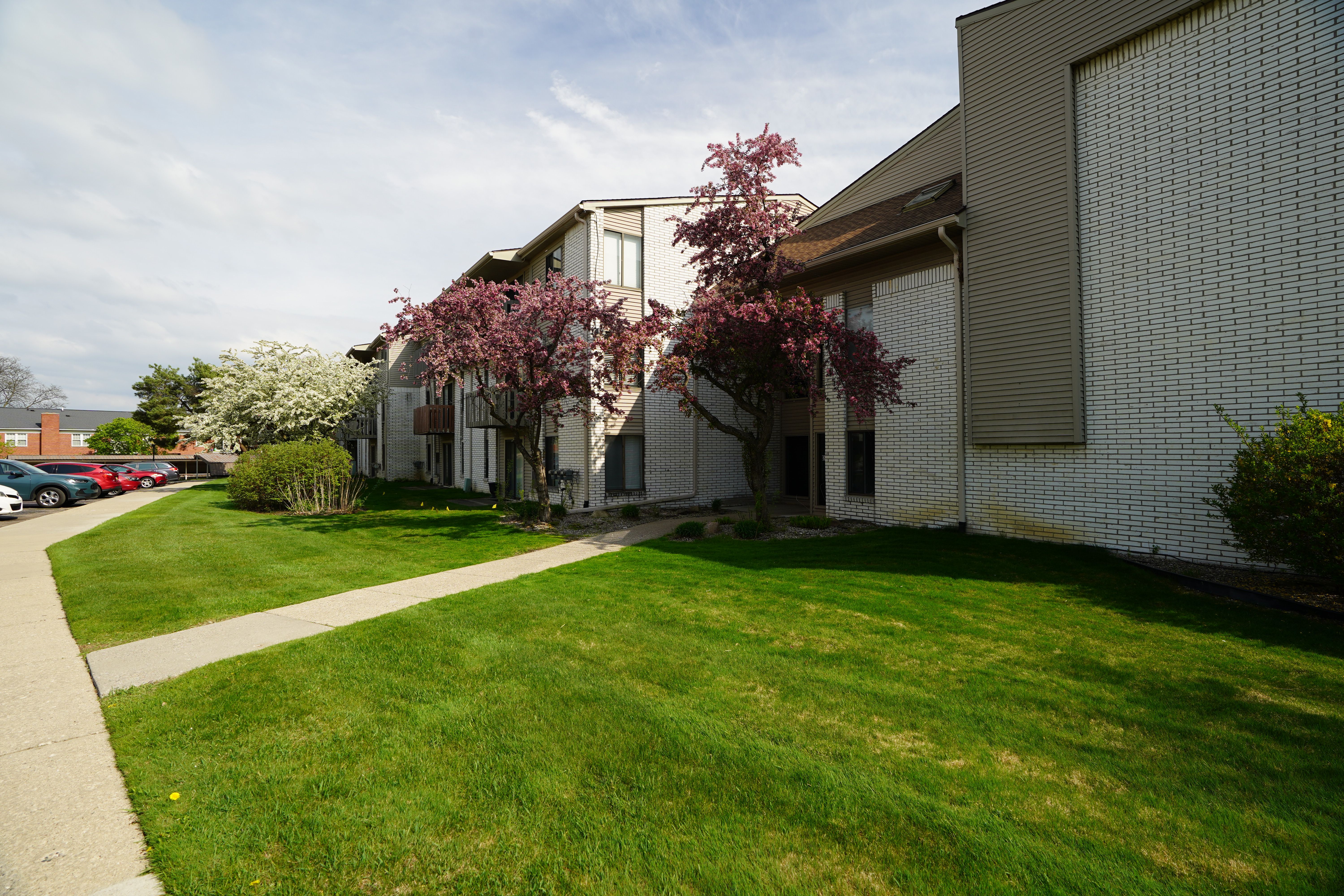 32013 W 12 MILE Road 306