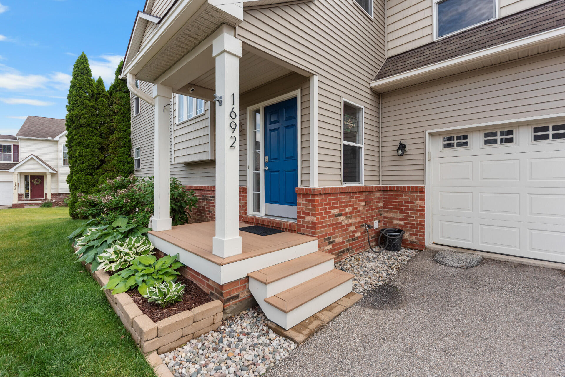 1692 Enclave Lane