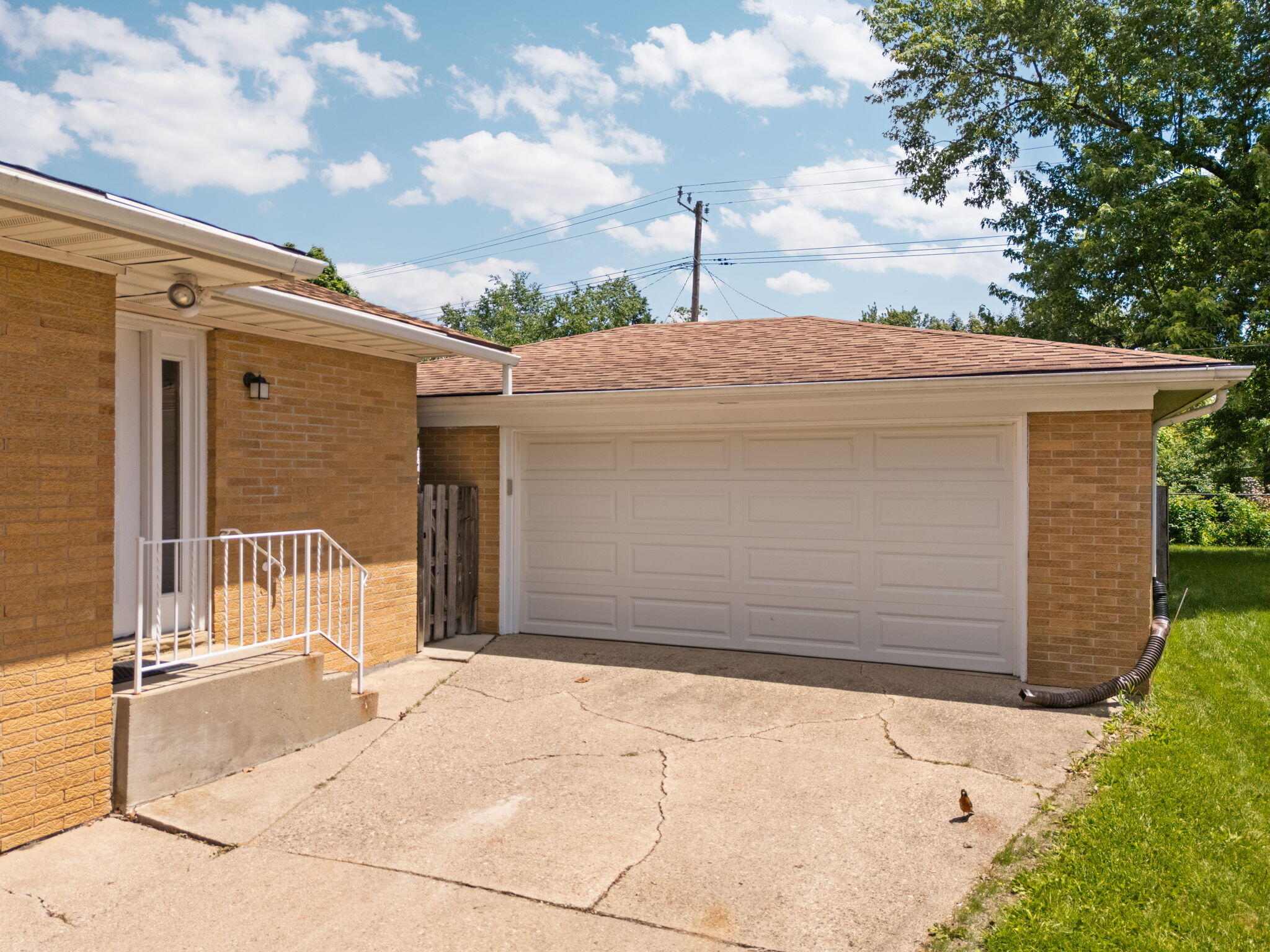 1559 Glastonbury Road