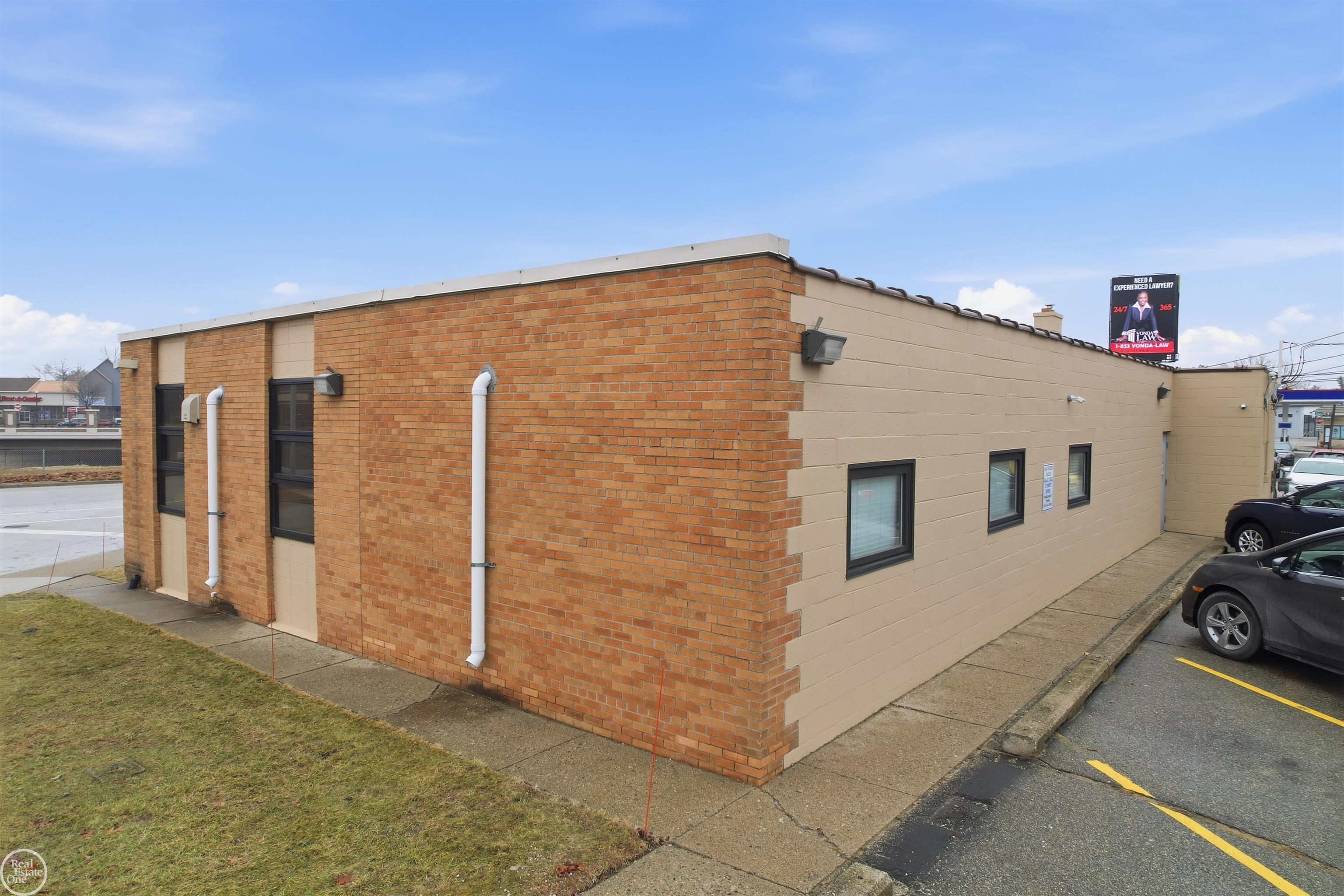 22655 S Chrysler Drive