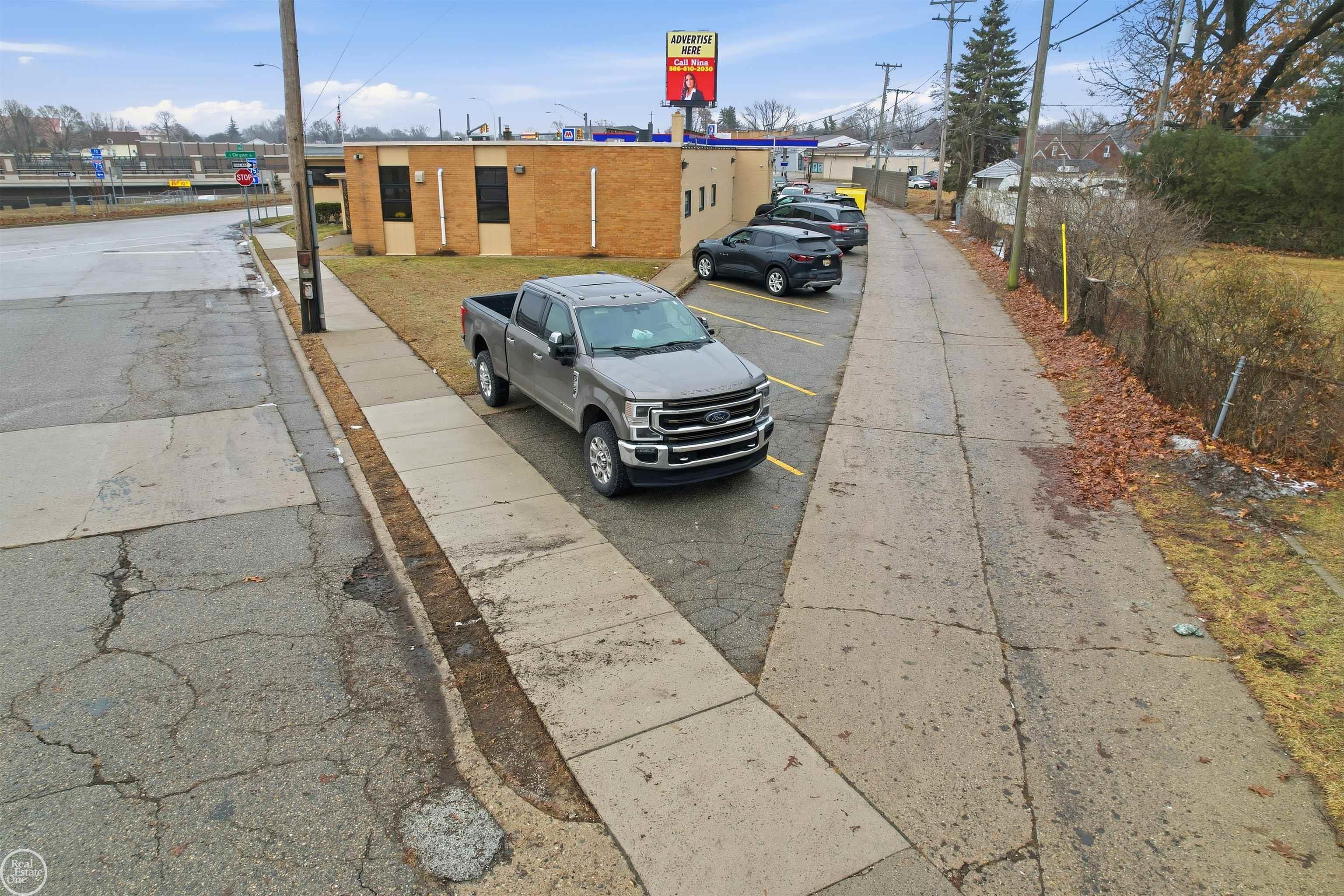 22655 S Chrysler Drive