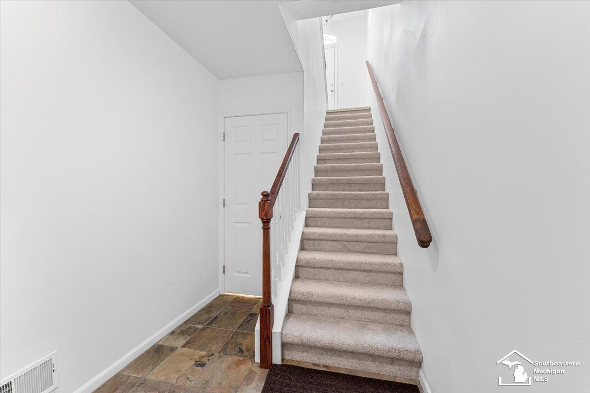 2767 Riverside Drive