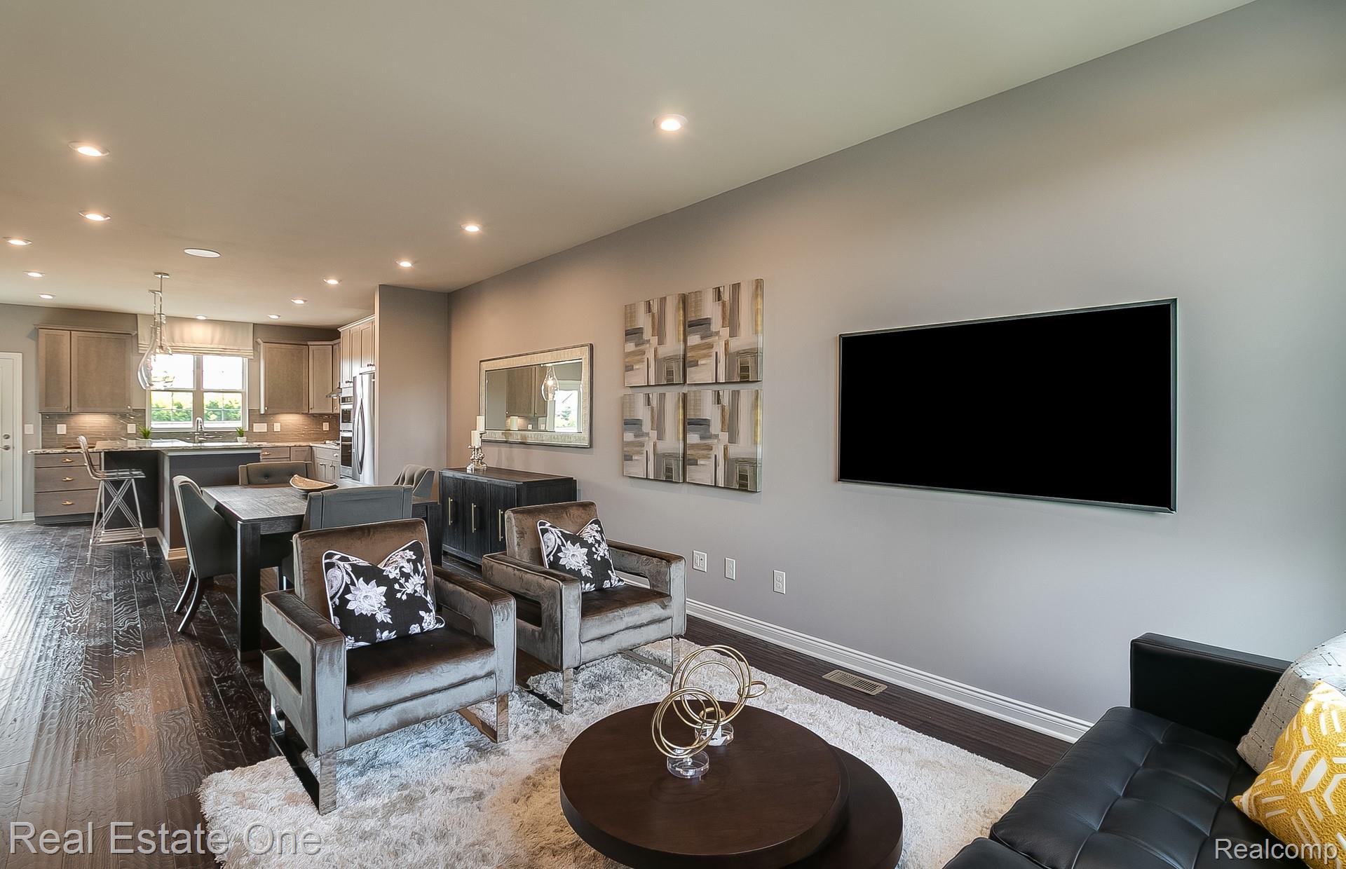 364 N Sydney Court