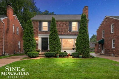 1819 Norwood Road Grosse Pointe Woods City MI 48236