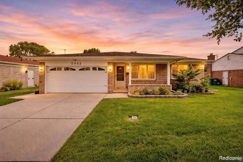 30232 Austin Drive Warren City MI 48092