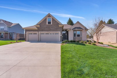 3173 Roma Court Wixom City MI 48393
