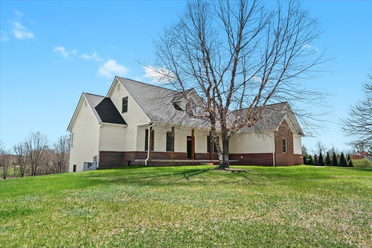 5421 BRADLEY Road