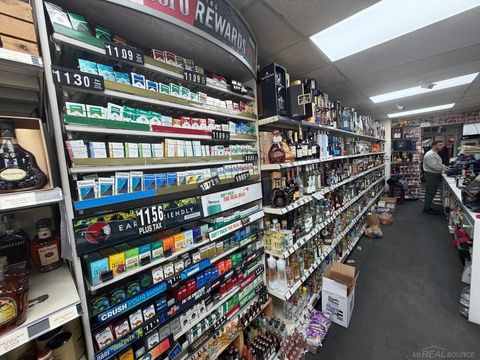 3391 orchard lake Road Keego Harbor City MI 48320