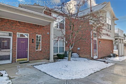 16427 Claremont Drive S Clinton Charter Township MI 48038