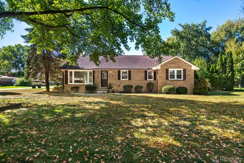 14127 Hillcrest Street Livonia City MI 48154